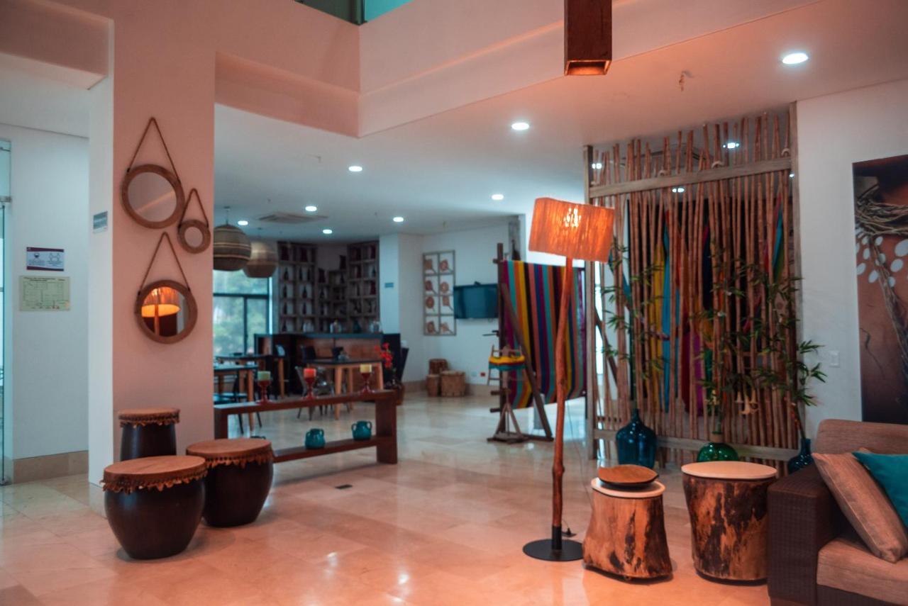 Hotel Union Plaza มอนเตริอา ภายนอก รูปภาพ