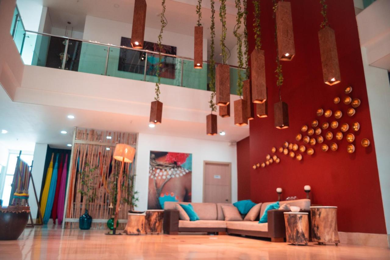 Hotel Union Plaza มอนเตริอา ภายนอก รูปภาพ